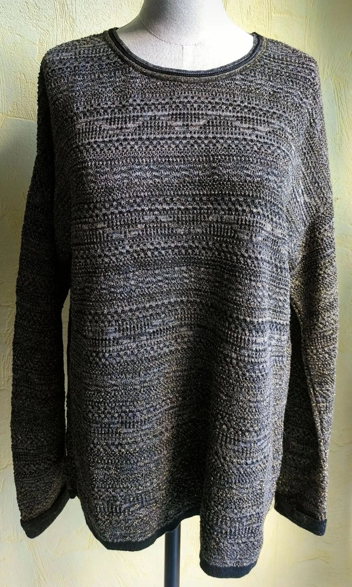 Pull noir pailleté